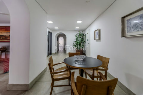 Image 33 - 1031932