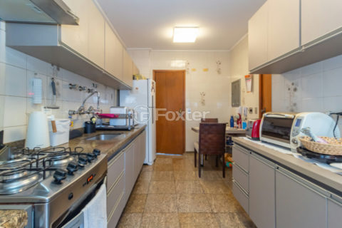 Image 20 - 1031938