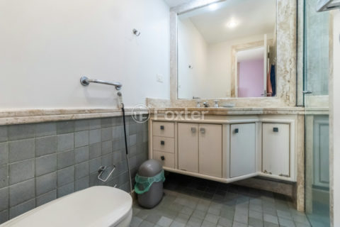 Image 33 - 1031943