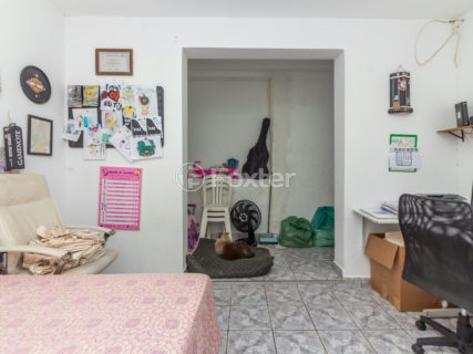 Image 8 - 1031946