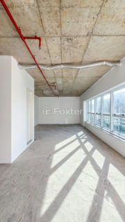 Image 10 - 1031952