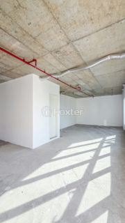 Image 22 - 1031952