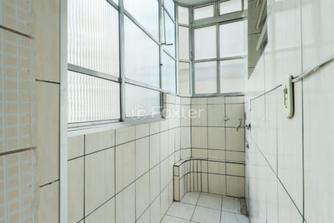 Image 19 - 1031977