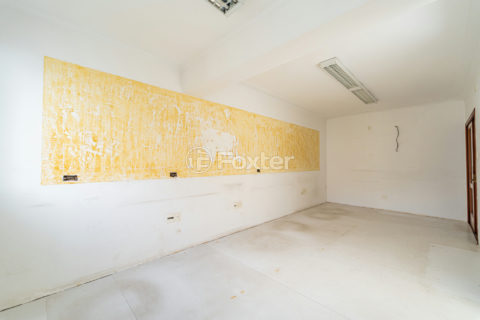 Image 16 - 1031978