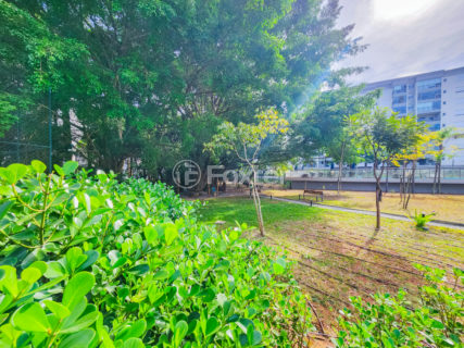 Image 73 - 1031981