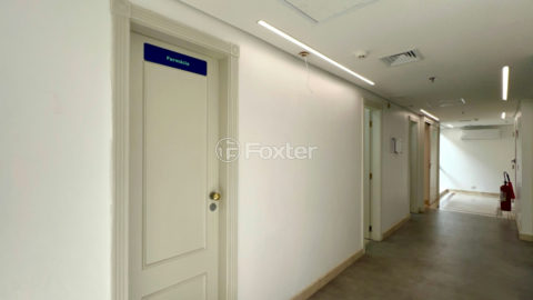 Image 10 - 1031999