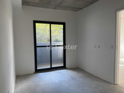 Image 33 - 1032003