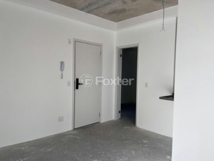Image 30 - 1032003