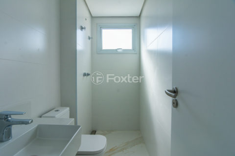 Image 30 - 1032023