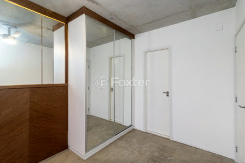 Image 35 - 1032033