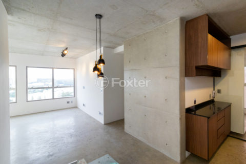 Image 21 - 1032033