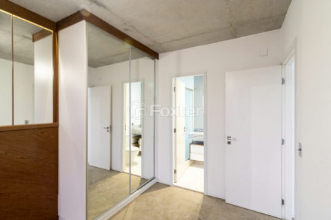 Image 34 - 1032033