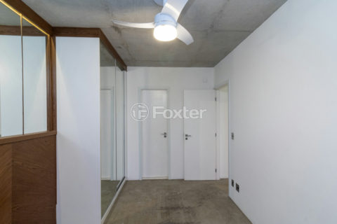 Image 41 - 1032033