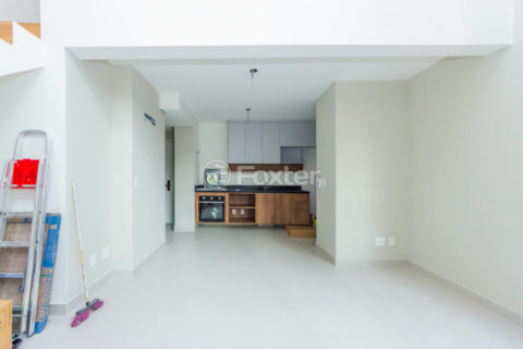 Image 10 - 1032051