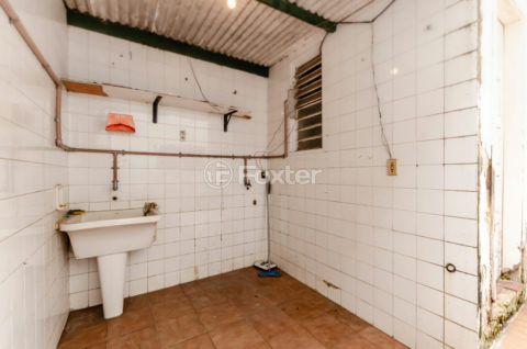 Image 37 - 1032052