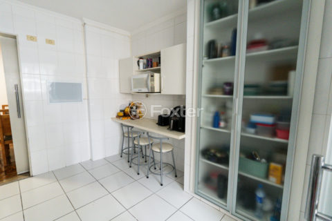 Image 21 - 1032054