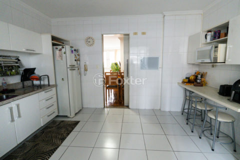 Image 20 - 1032054