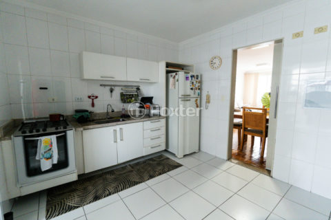 Image 15 - 1032054
