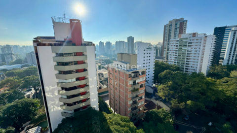 Image 10 - 1032056