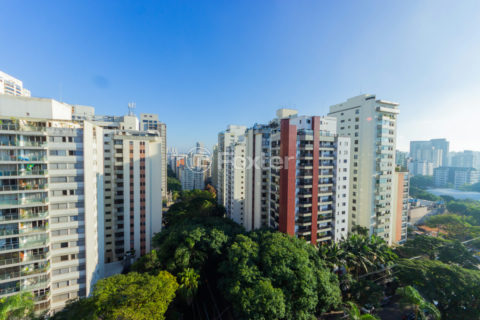 Image 57 - 1032056