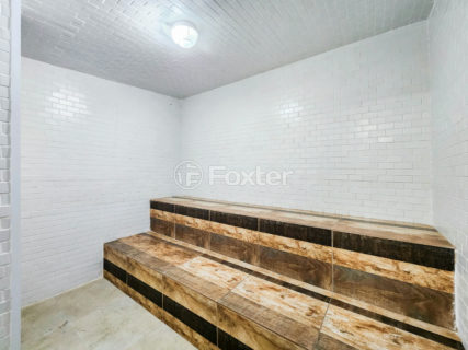 Image 37 - 1032056