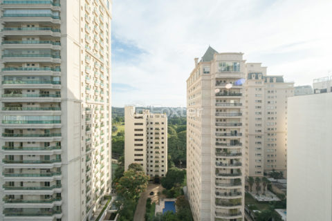 Image 20 - 1032057