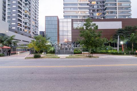 Image 60 - 1032062