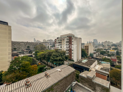 Image 15 - 1032064