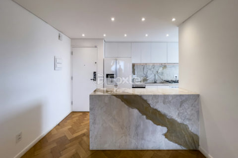 Image 38 - 1032068