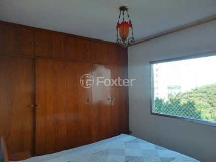 Image 7 - 1032075