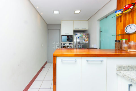 Image 32 - 1032077