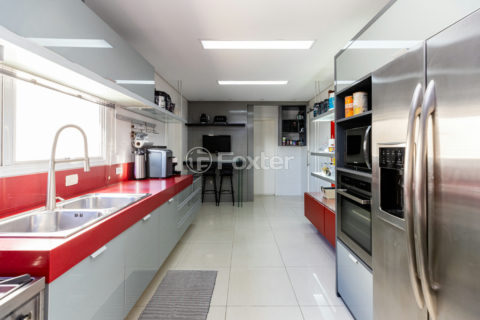 Image 21 - 1032082
