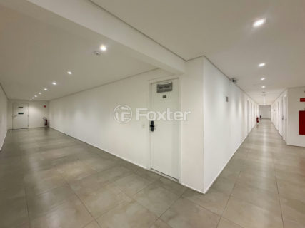Image 32 - 1032092