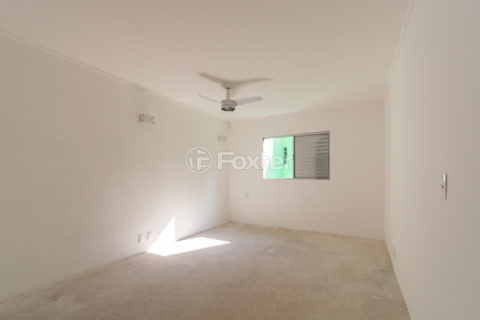 Image 33 - 1032111