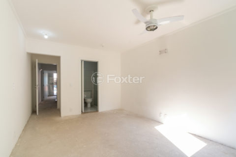 Image 34 - 1032111