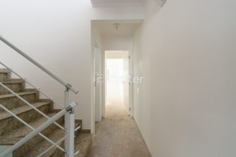 Image 32 - 1032111
