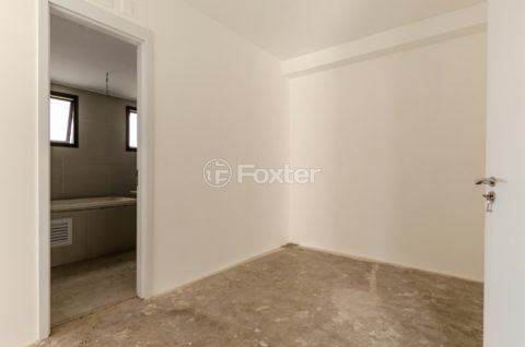Image 32 - 1032116