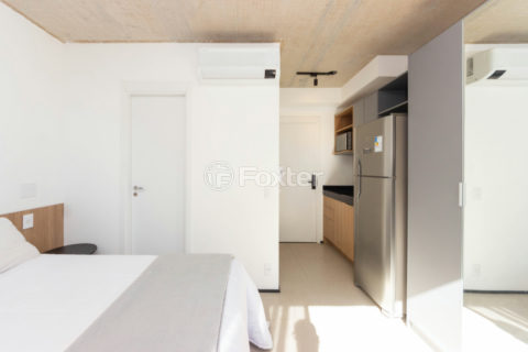 Image 2 - 1032127