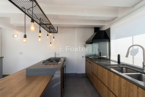 Image 33 - 1032128