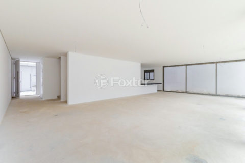 Image 7 - 1032136
