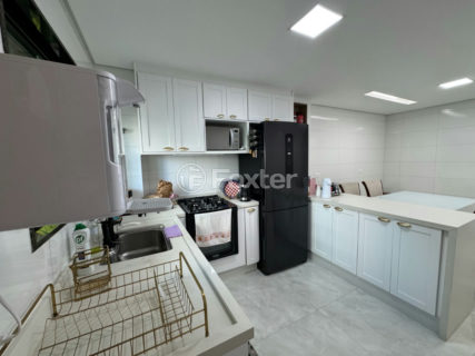Image 7 - 1032140