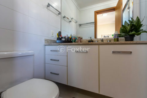 Image 32 - 1032148