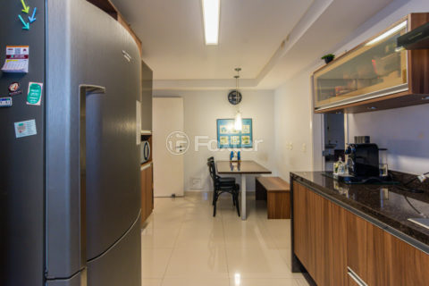 Image 11 - 1032177
