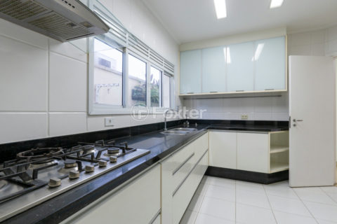 Image 37 - 1032178