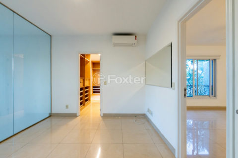 Image 27 - 1032178