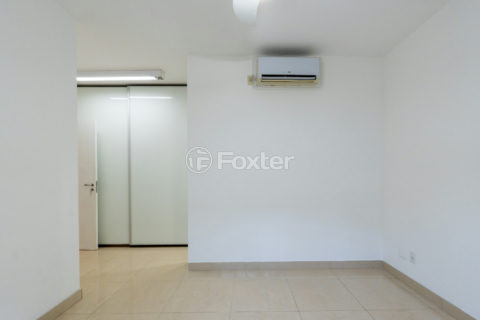 Image 30 - 1032178