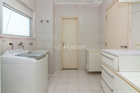 Image 44 - 1032182