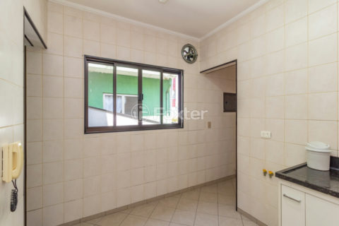 Image 9 - 1032192