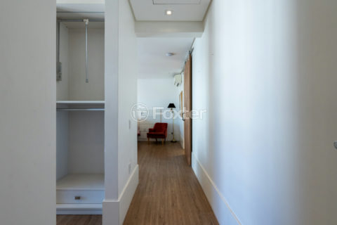 Image 39 - 1032204