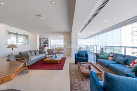 Image 21 - 1032204